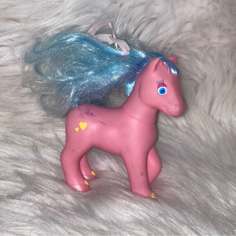 Vintage Tara Toy Pony Luv Pony Figure